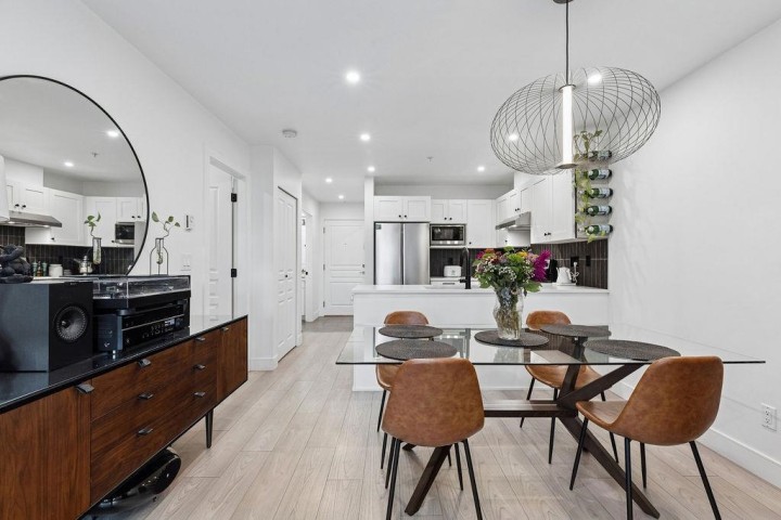 Photo 9 at 232 - 4550 Fraser Street, Fraser VE, Vancouver East