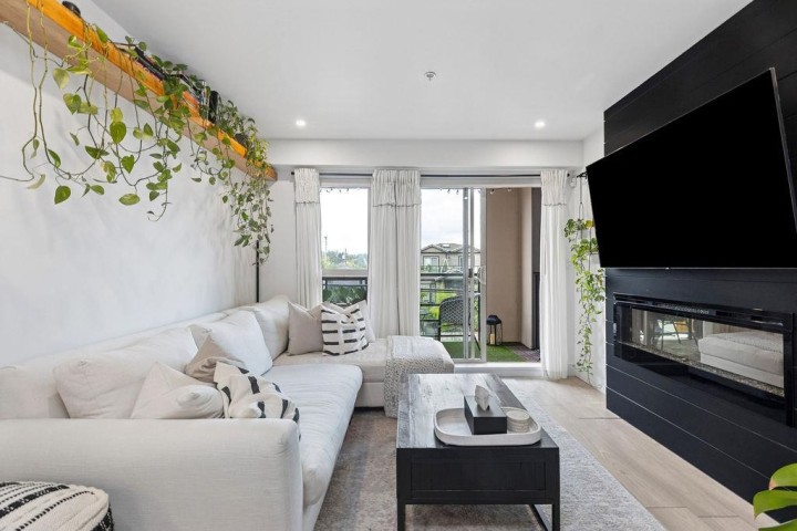 Photo 4 at 232 - 4550 Fraser Street, Fraser VE, Vancouver East