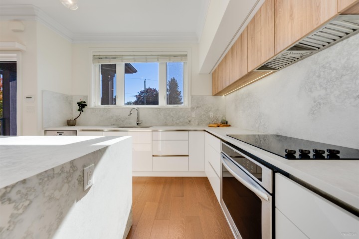 Photo 10 at 4042 W 20th Avenue, Dunbar, Vancouver West