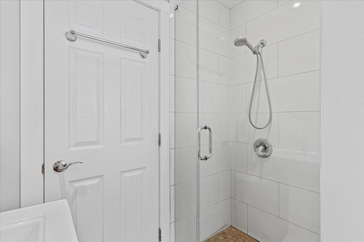 Photo 13 at 4833 Lanark Street, Knight, Vancouver East