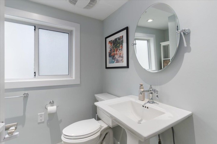 Photo 12 at 4833 Lanark Street, Knight, Vancouver East