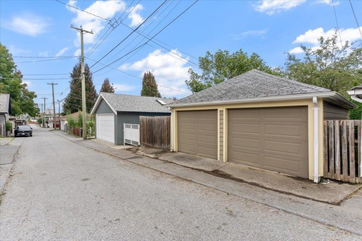 Photo 36 at 4833 Lanark Street, Knight, Vancouver East