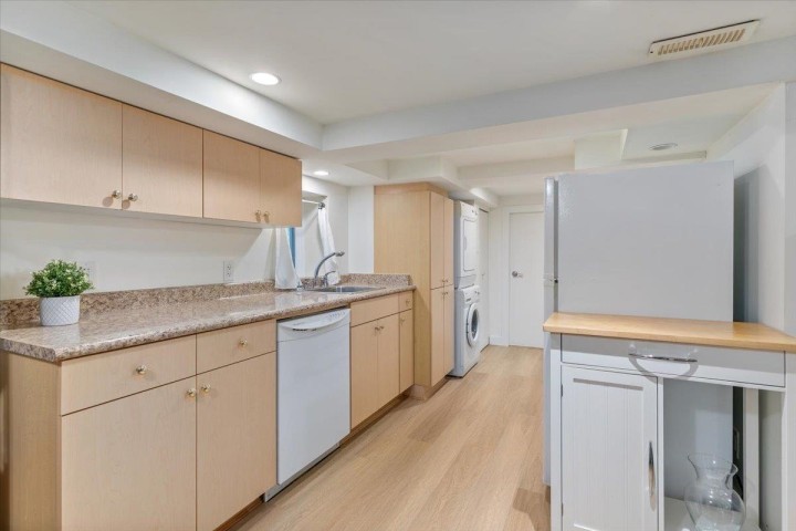 Photo 32 at 4833 Lanark Street, Knight, Vancouver East