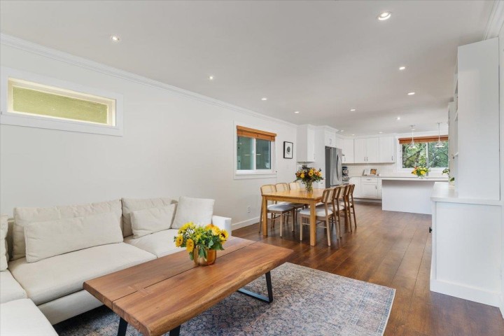 Photo 9 at 4833 Lanark Street, Knight, Vancouver East