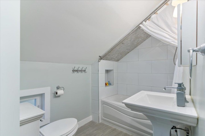 Photo 24 at 4833 Lanark Street, Knight, Vancouver East