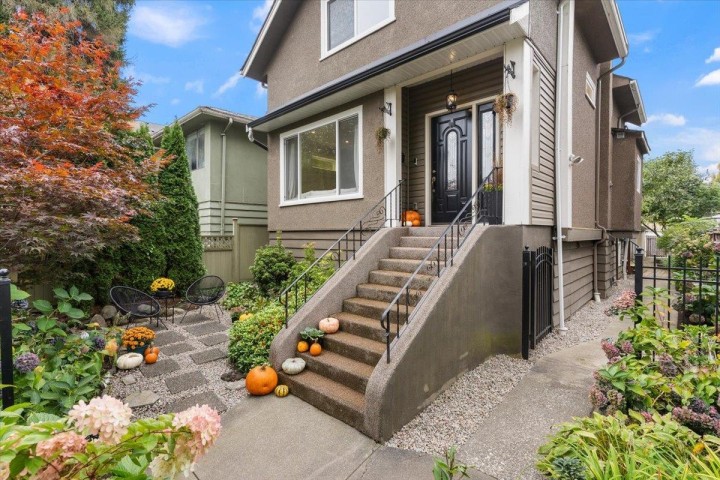 Photo 38 at 4833 Lanark Street, Knight, Vancouver East