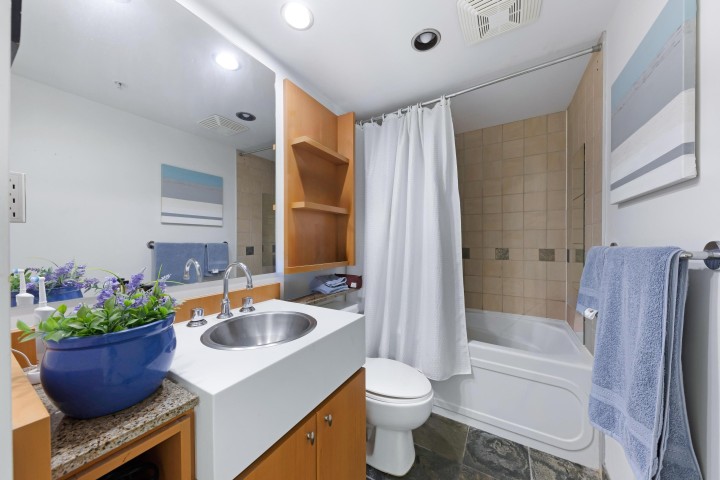 Photo 12 at 1607 - 1495 Richard Street, Yaletown, Vancouver West