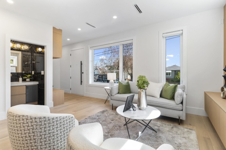 Photo 10 at 1 - 1243 Nootka Street, Renfrew VE, Vancouver East