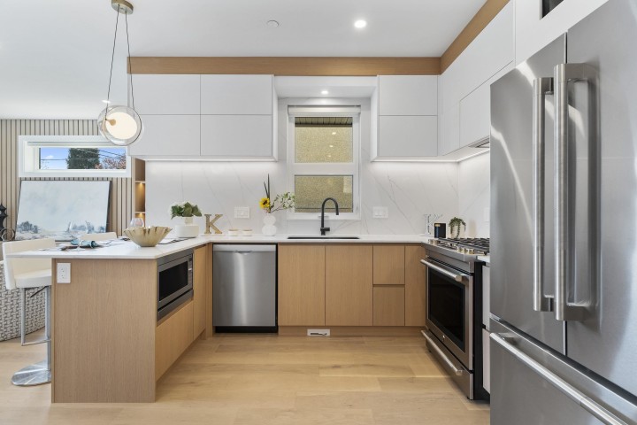 Photo 15 at 1 - 1243 Nootka Street, Renfrew VE, Vancouver East