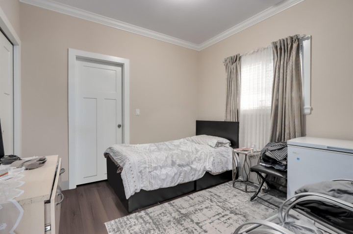 Photo 9 at 8363 Victoria Drive, South Marine, Vancouver East