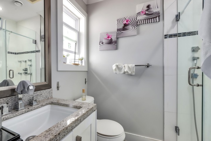 Photo 10 at 8363 Victoria Drive, South Marine, Vancouver East