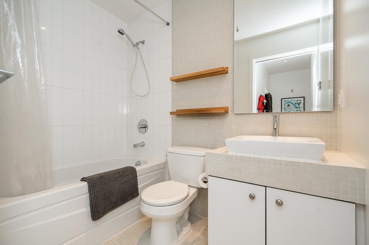 Photo 23 at 303 - 2828 Main Street, Mount Pleasant VE, Vancouver East