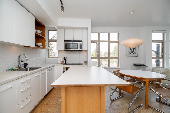 Photo 5 at 303 - 2828 Main Street, Mount Pleasant VE, Vancouver East