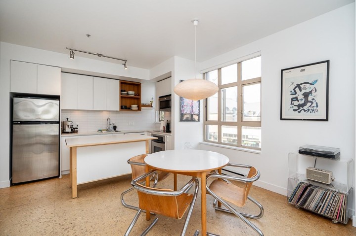 Photo 8 at 303 - 2828 Main Street, Mount Pleasant VE, Vancouver East