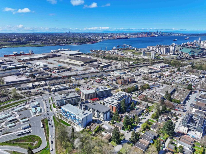 Photo 6 at 1583 Bond Street, Lynnmour, North Vancouver