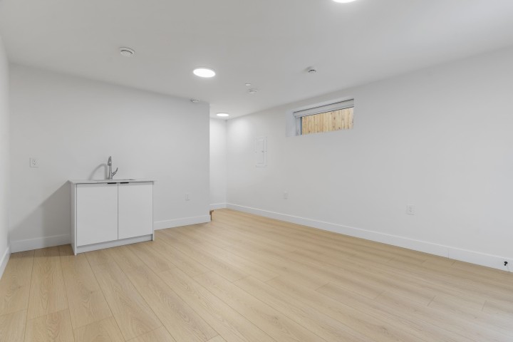 Photo 30 at 2 - 1243 Nootka Street, Renfrew VE, Vancouver East