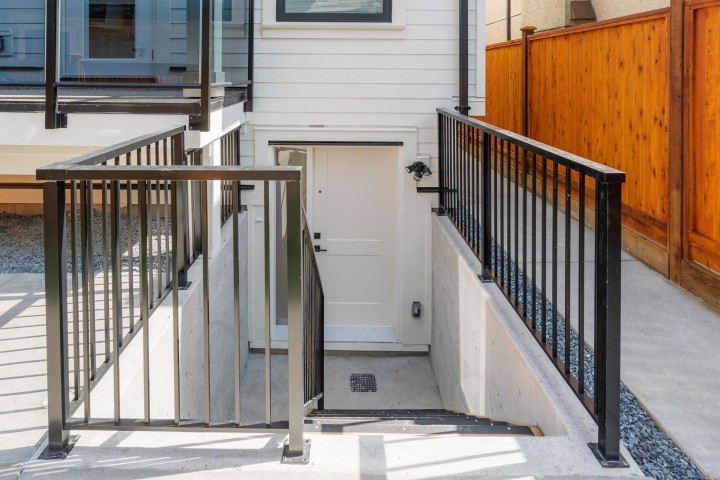 Photo 37 at 2 - 1243 Nootka Street, Renfrew VE, Vancouver East