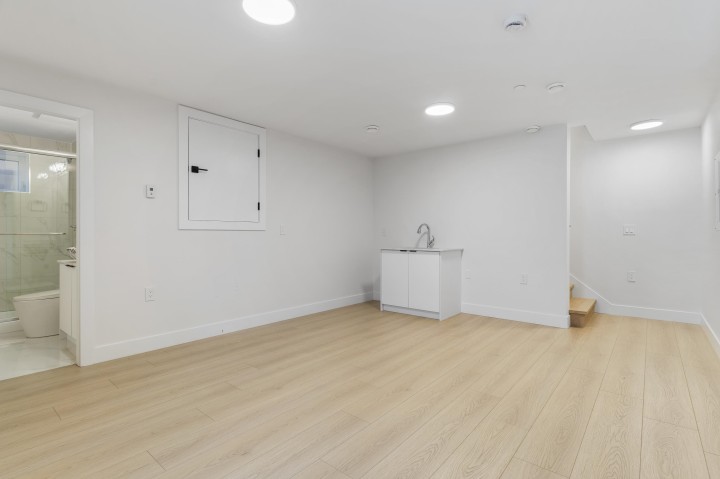 Photo 29 at 2 - 1243 Nootka Street, Renfrew VE, Vancouver East