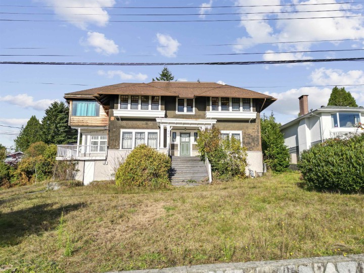 Photo 6 at 404 Somerset Street, Upper Lonsdale, North Vancouver