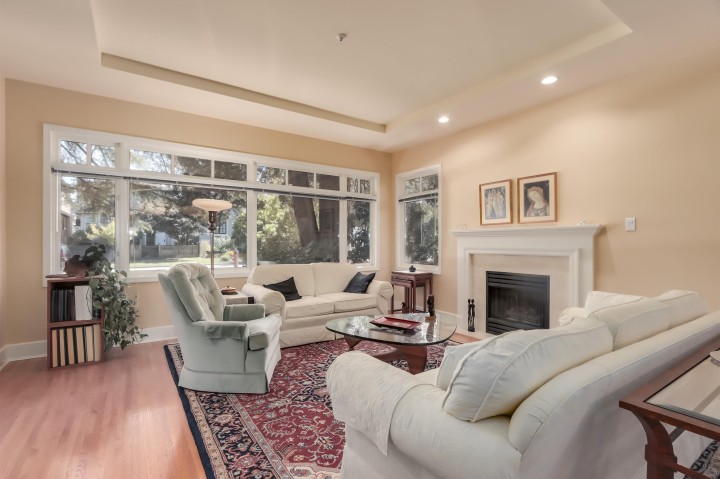 Photo 4 at 4543 W 11th Avenue, Point Grey, Vancouver West