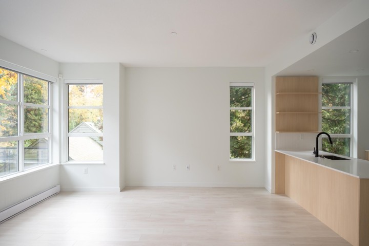 Photo 3 at 211 - 2045 Heritage Park Lane, Seymour NV, North Vancouver