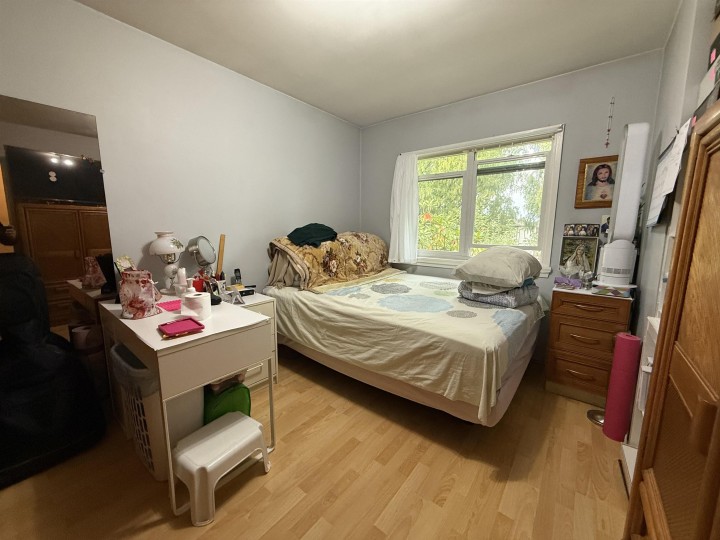 Photo 10 at 5828 Kerr Street, Killarney VE, Vancouver East