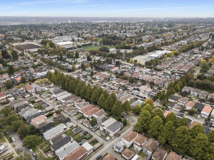 Photo 37 at 5828 Kerr Street, Killarney VE, Vancouver East