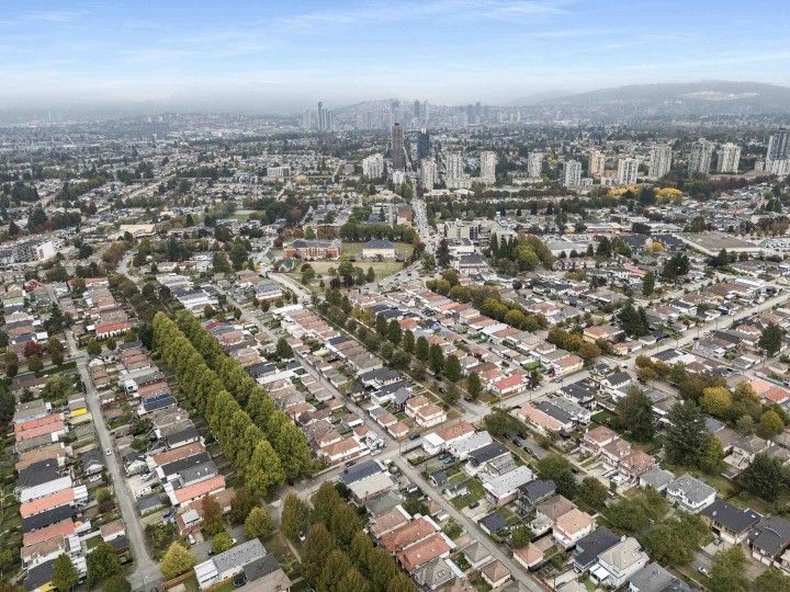 Photo 39 at 5828 Kerr Street, Killarney VE, Vancouver East