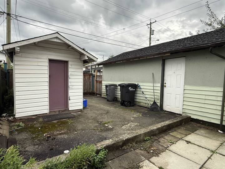 Photo 29 at 5828 Kerr Street, Killarney VE, Vancouver East