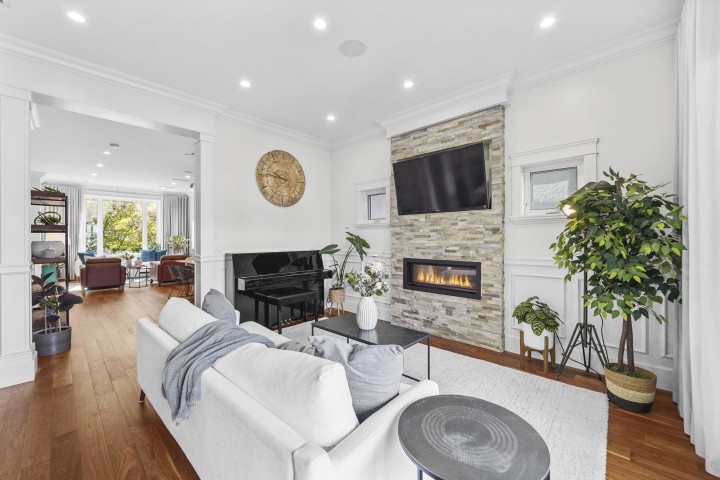 Photo 3 at 3339 W 27th Avenue, Dunbar, Vancouver West