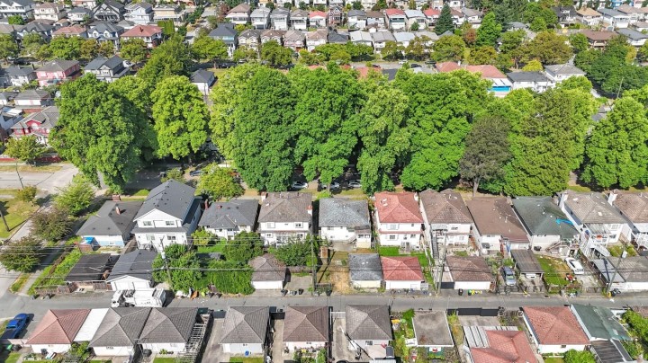 Photo 6 at 5338 Chambers Street, Collingwood VE, Vancouver East