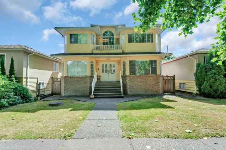 Photo 17 at 5338 Chambers Street, Collingwood VE, Vancouver East