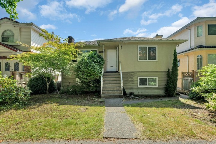 Photo 16 at 5338 Chambers Street, Collingwood VE, Vancouver East