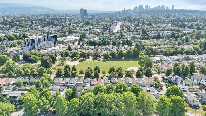 Photo 12 at 5338 Chambers Street, Collingwood VE, Vancouver East