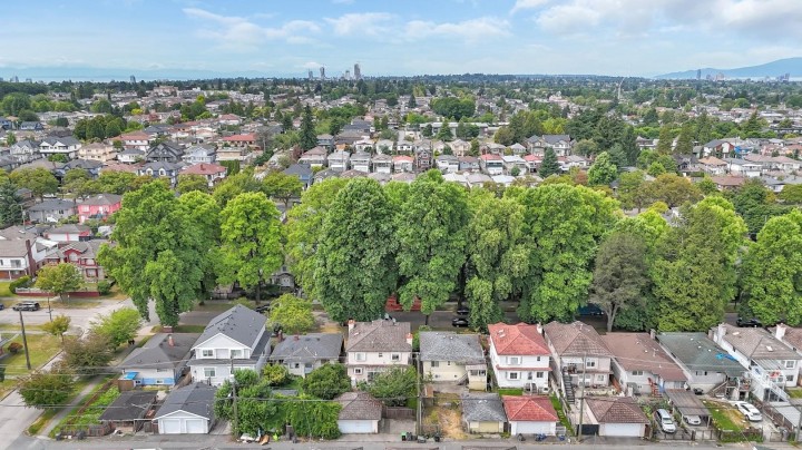 Photo 14 at 5338 Chambers Street, Collingwood VE, Vancouver East