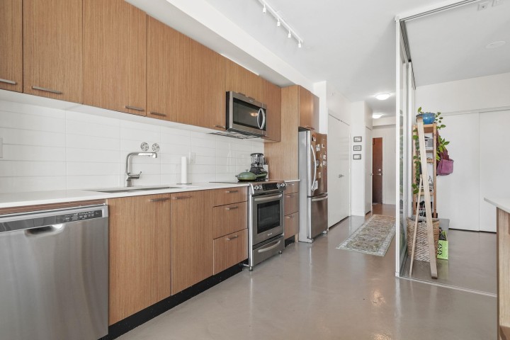 Photo 7 at 715 - 221 Union Street, Strathcona, Vancouver East