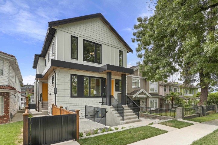 Photo 2 at 1 - 4257 Beatrice Street, Victoria VE, Vancouver East