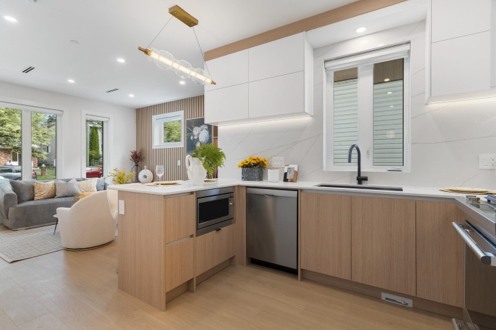 Photo 17 at 1 - 4257 Beatrice Street, Victoria VE, Vancouver East