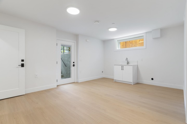 Photo 34 at 1 - 4257 Beatrice Street, Victoria VE, Vancouver East