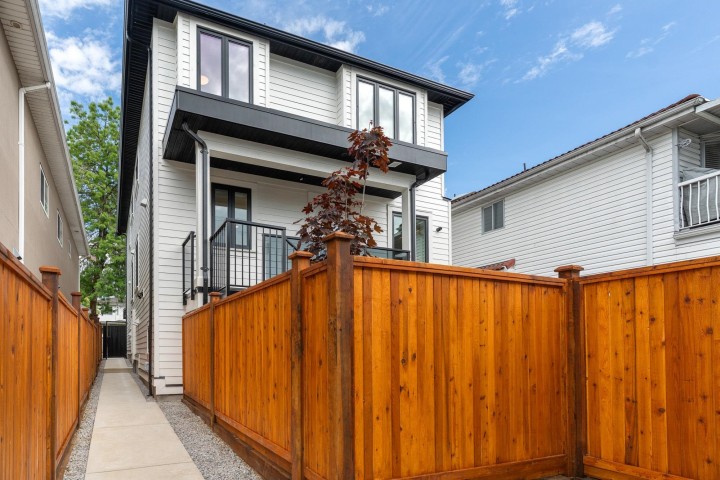 Photo 37 at 1 - 4257 Beatrice Street, Victoria VE, Vancouver East