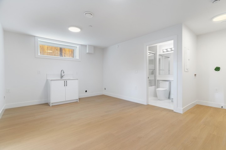 Photo 31 at 1 - 4257 Beatrice Street, Victoria VE, Vancouver East