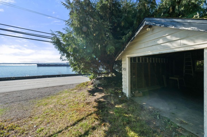 Photo 6 at 3721 Sunset Lane, West Bay, West Vancouver