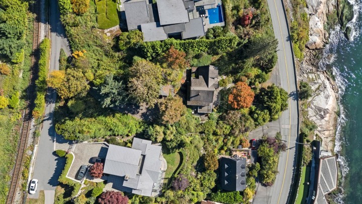 Photo 28 at 3721 Sunset Lane, West Bay, West Vancouver