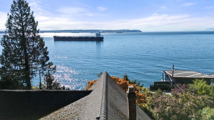 Photo 24 at 3721 Sunset Lane, West Bay, West Vancouver