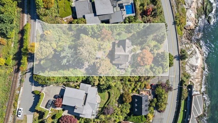 Photo 30 at 3721 Sunset Lane, West Bay, West Vancouver