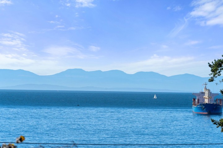 Photo 15 at 3721 Sunset Lane, West Bay, West Vancouver