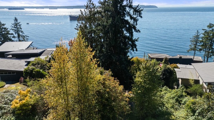 Photo 35 at 3721 Sunset Lane, West Bay, West Vancouver