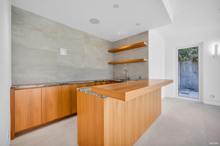 Photo 29 at 535 Craigmohr Drive, Glenmore, West Vancouver