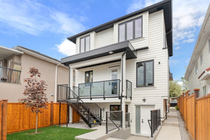 Photo 5 at 2 - 4257 Beatrice Street, Victoria VE, Vancouver East