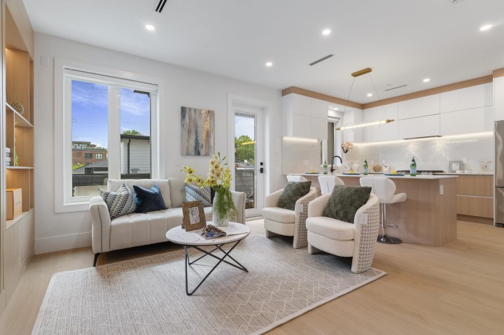 Photo 9 at 2 - 4257 Beatrice Street, Victoria VE, Vancouver East